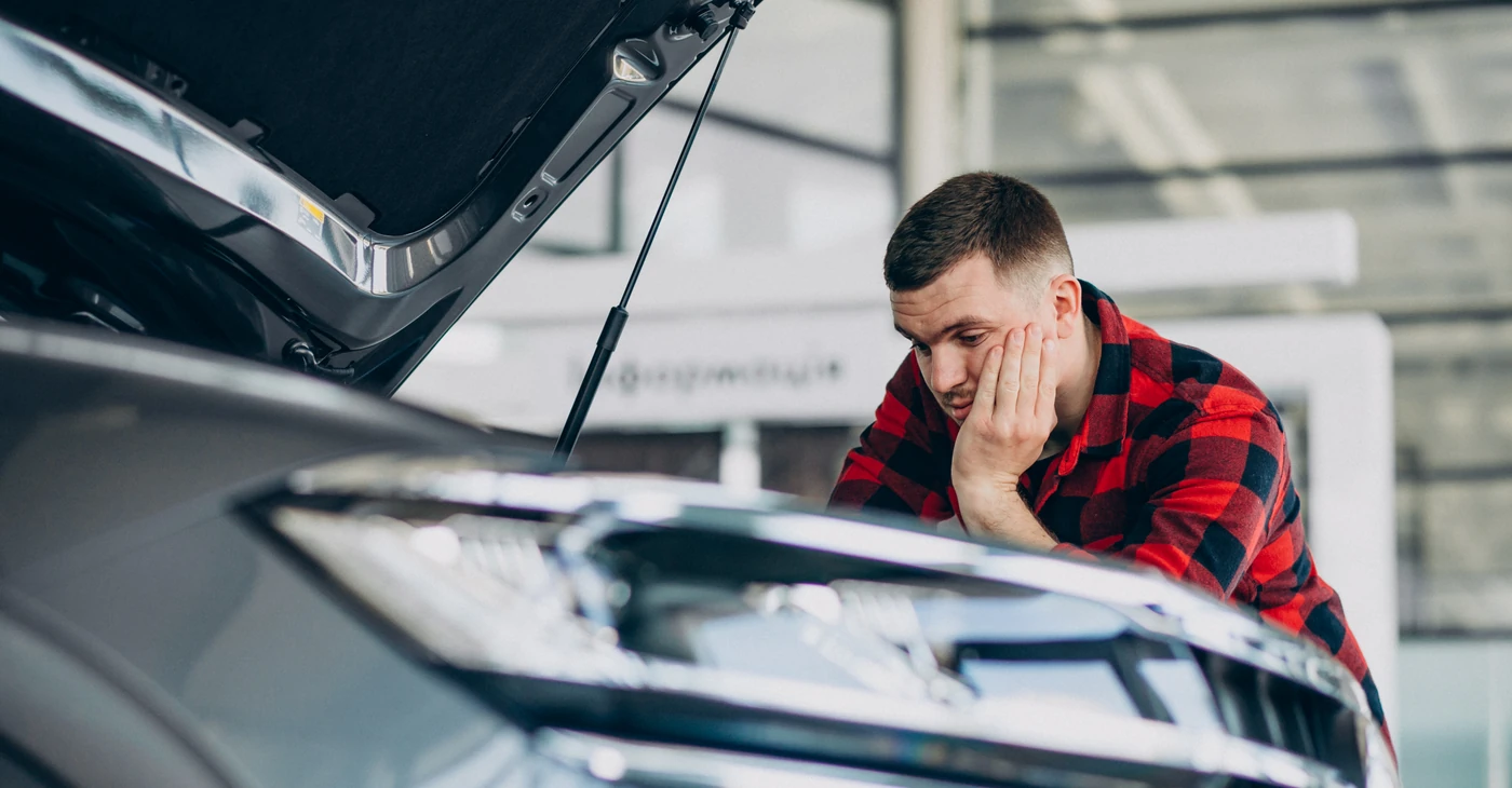 Why Your Car Makes a Clunking Noise When Turning the Steering Wheel